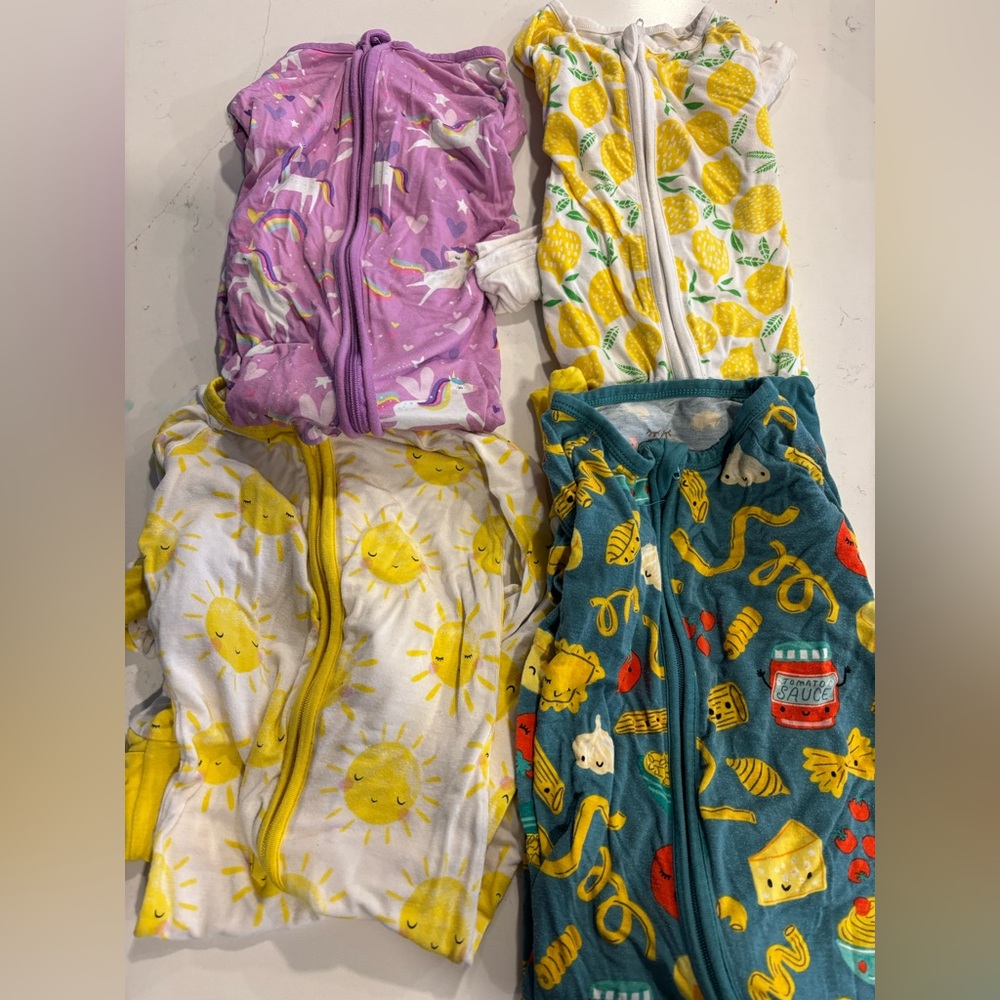 Little sleepies 6-12 zippy bundle